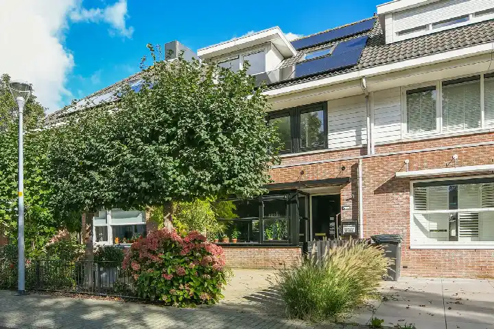 Tussenwoning te koop: Laan van Bizet 33, Nieuw-Vennep Getsewoud Zuid Nieuw-Vennep