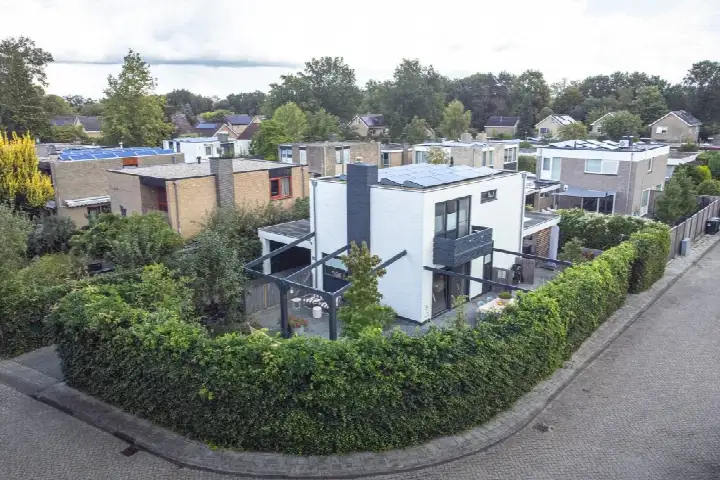 Vrijstaande woning te koop: Laan van het Kwekebos 252, Emmerhout Emmen