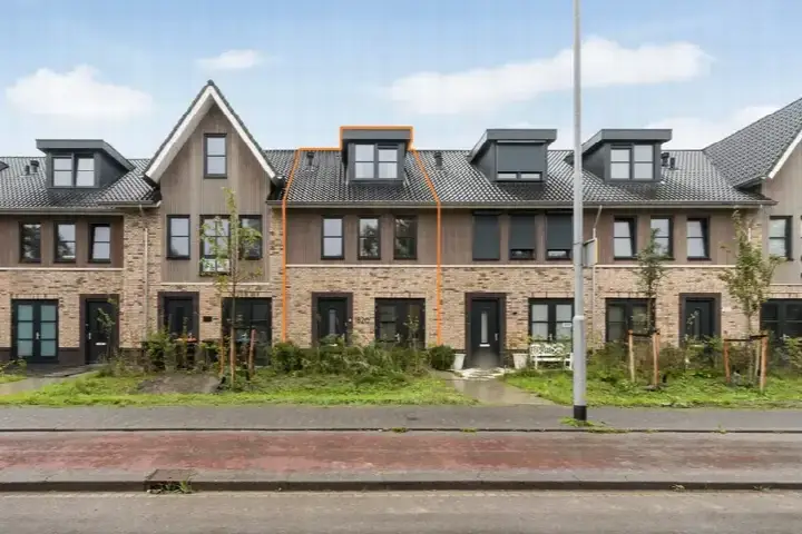 Tussenwoning te koop: Laan van Londen 1820, Amstelwijck Park Dordrecht