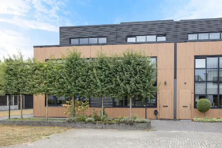 Terraced house for sale: Laan van Zonnehoeve 210, Groot Zonnehoeve Apeldoorn