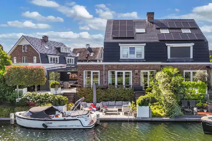 Semi-detached for sale: Laantje van Toonder 12, Blaricummermeent Blaricum