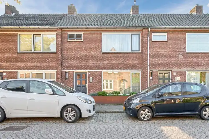 Terraced house for sale: Laarstraat 31, Akert Geldrop