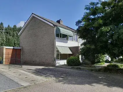 Semi-detached for sale: Laathofstraat 34, Neerbeek Beek