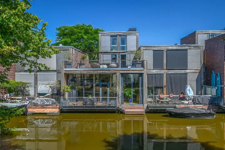 Tussenwoning te koop: Laaxumstraat 52, Zuiderzeestedenbuurt-Oost Amersfoort