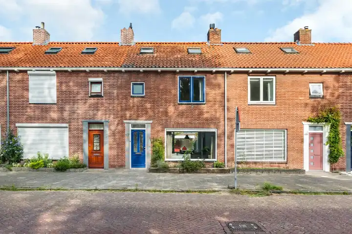 Tussenwoning te koop: Lachappellestraat 27, Doornbos-Linie Breda