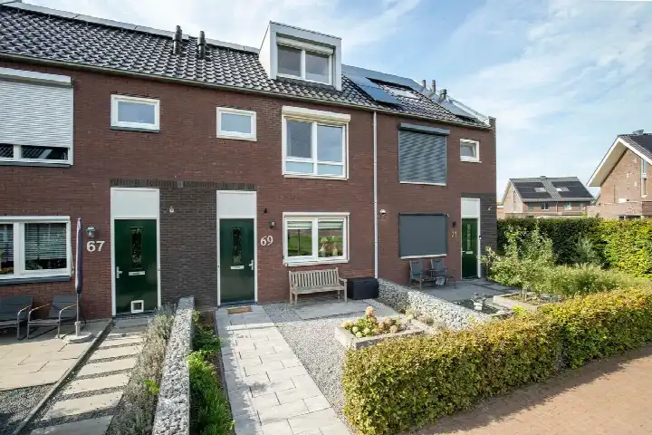 Tussenwoning te koop: Lakensnijdersgilde 69, Hasselt om de Weede Hasselt