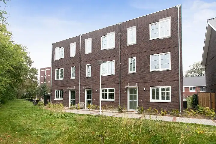 Hoekwoning te huur: Lampenist 28, Bloemenbuurt-West Amersfoort