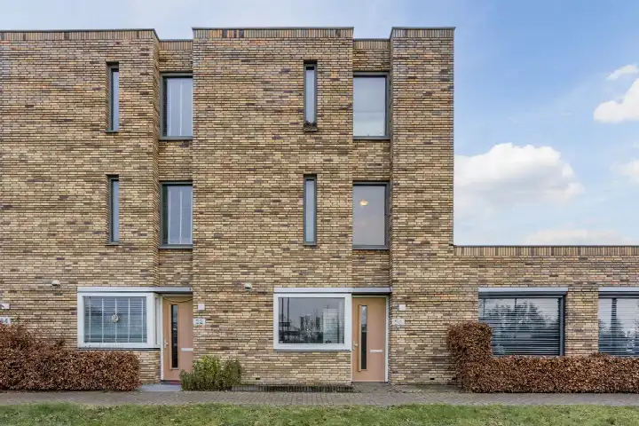 Tussenwoning te koop: Landgraaf 20, Grasrijk Eindhoven