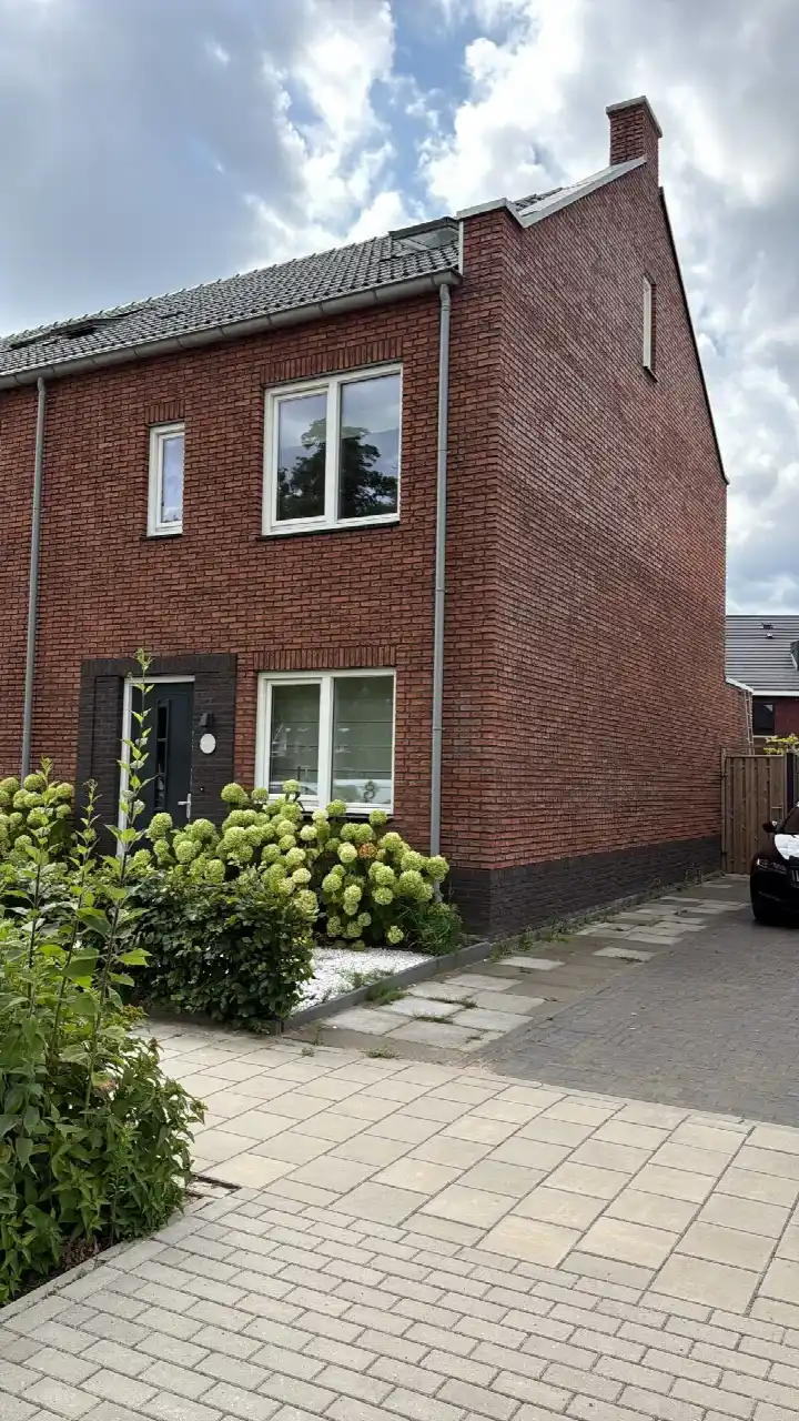 Hoekwoning te huur: Landgraaf 28, Het Opbroek noord Rijssen