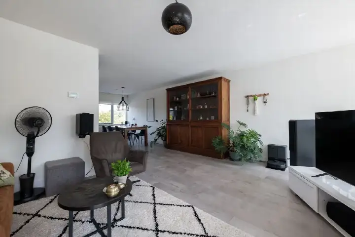 Tussenwoning te koop: Landhoofd 56, Centrumgebied-West Hellevoetsluis