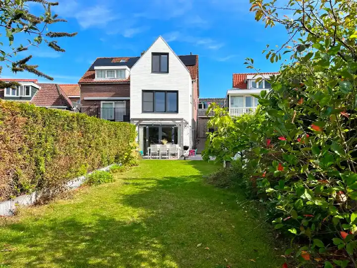Twee-onder-één-kap te koop: Landsmeerderdijk 8, Kadoelen Amsterdam