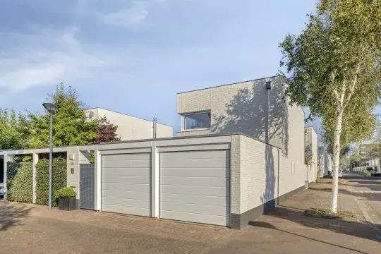 Tussenwoning te koop: Lange Akker 193, Teteringen Teteringen
