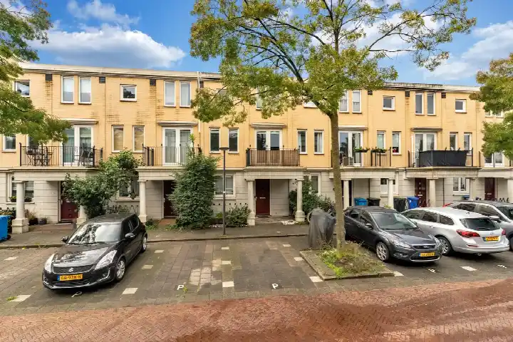 Tussenwoning te koop: Lange Dreef 35, Strijp Rijswijk