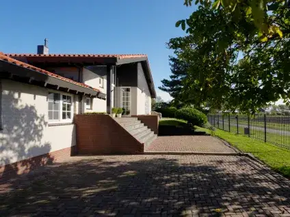 Detached house for sale: Lange Eendragtsweg 2, Zuid-Beijerland Buitengebied Zuid-Beijerland