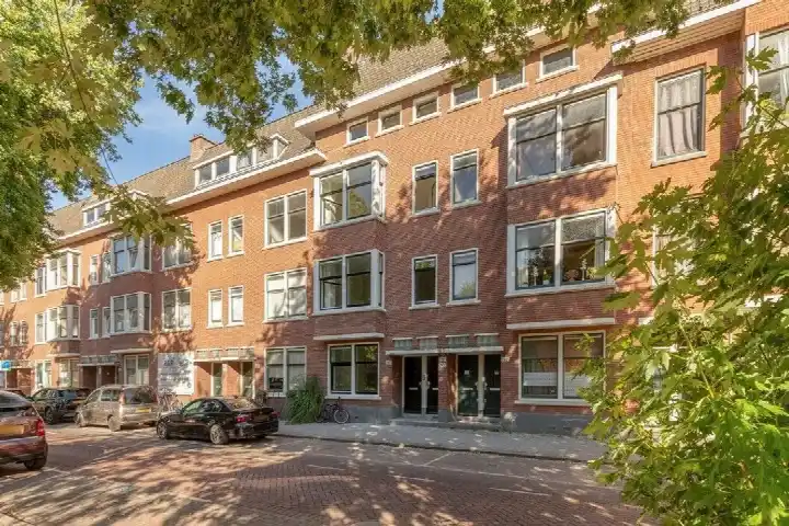 Apartment for rent: Lange Hilleweg 209A, Bloemhof Rotterdam