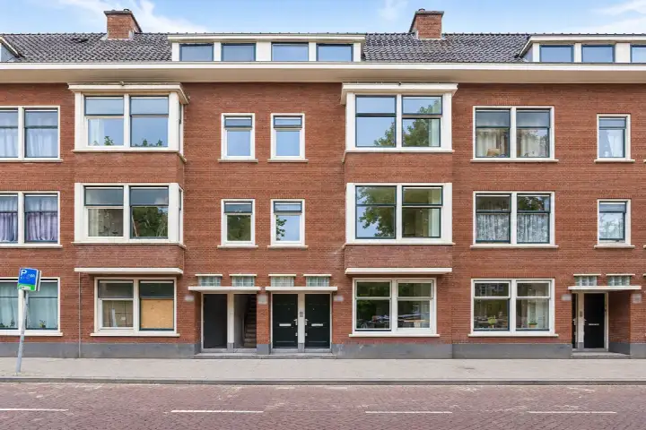 Apartment for rent: Lange Hilleweg 209B-01, Bloemhof Rotterdam