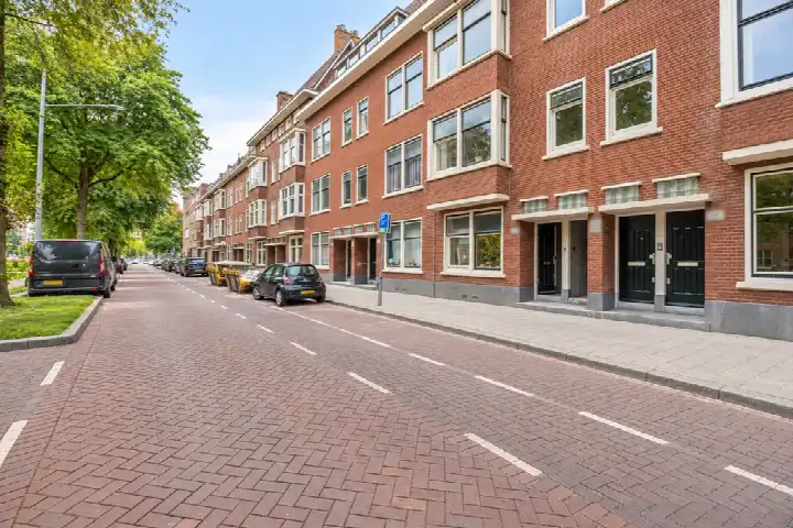 Apartment for rent: Lange Hilleweg 209B-02, Bloemhof Rotterdam