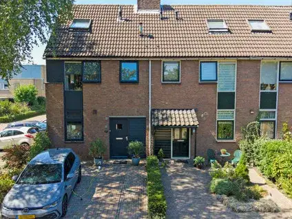 Corner house for sale: Lange Meet 16, Strijen Woonkern Strijen
