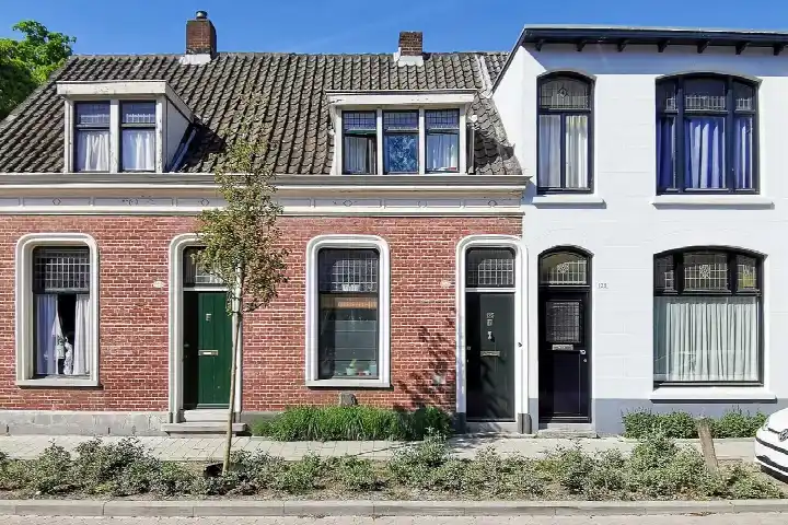 Tussenwoning te koop: Lange Nieuwstraat 125, Theresia Oost Tilburg