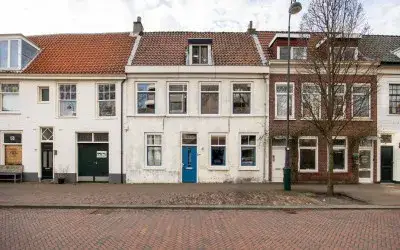 Tussenwoning te koop: Lange Herenstraat 50, Stationsbuurt Haarlem