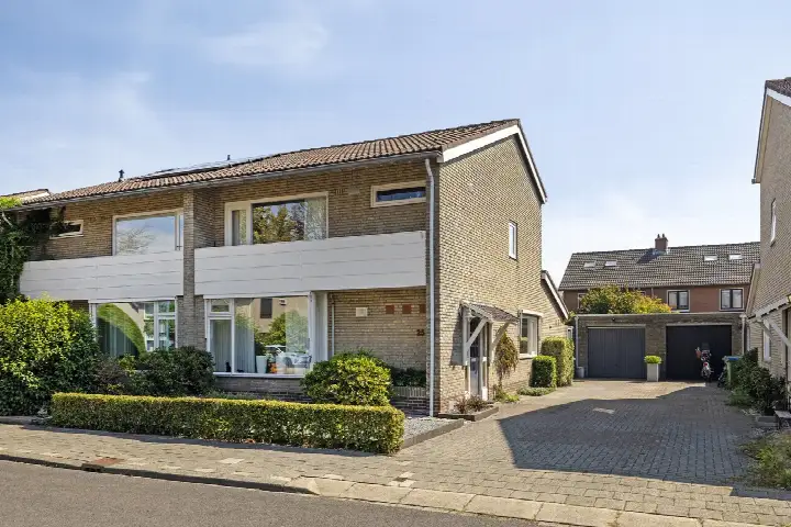 Twee-onder-één-kap te koop: Langelaar 25, Teteringen Teteringen