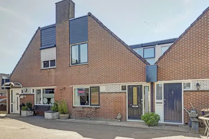 Tussenwoning te koop: Langeland 63, Gommerwijk Oost Enkhuizen