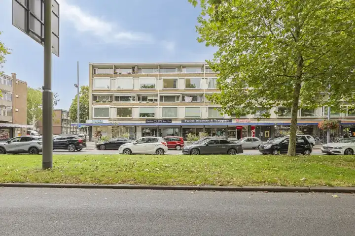Apartment for sale: Langenhorst 377, Zuidwijk Rotterdam