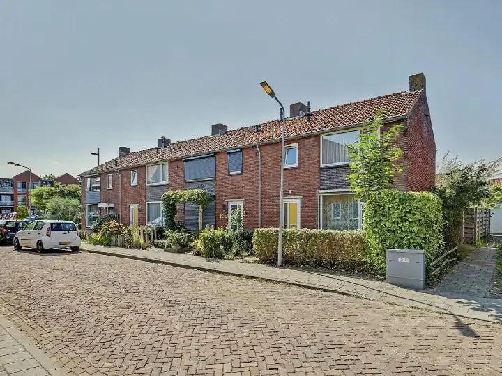 Hoekwoning te koop: Langeviele 33, Kruiningen - Kern Kruiningen