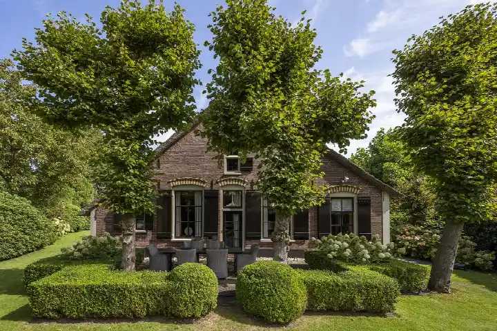 Vrijstaande woning te koop: Langeweg 5, Blaricum-Dorp Blaricum