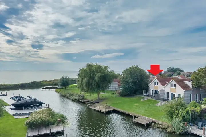 Twee-onder-één-kap te koop: Langezand 53, Idsegahuizum Makkum