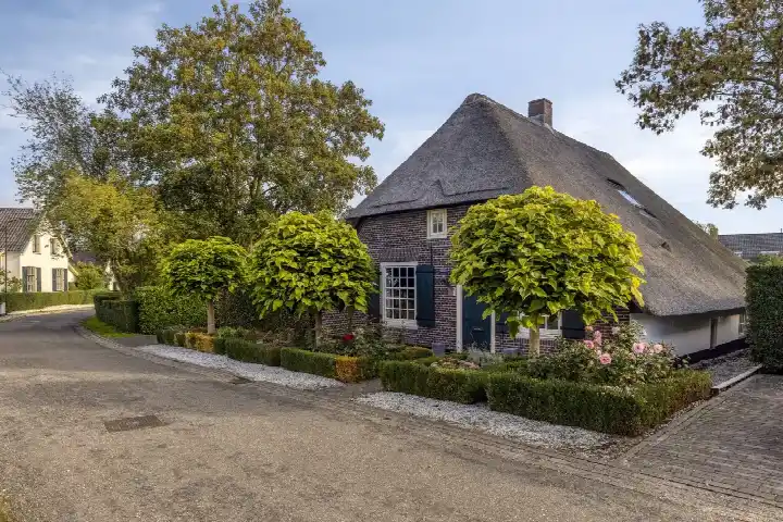 Vrijstaande woning te koop: Langstraat 20, Tuil Tuil