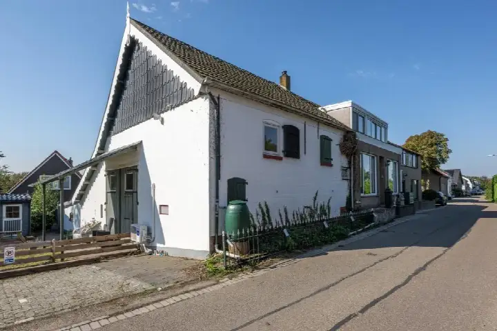 Detached house for sale: Langstraat 42, Achthuizen buitengebied Achthuizen