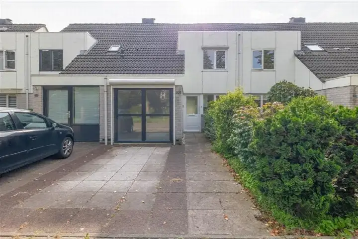 Tussenwoning te koop: Langvennen-Noord 109, omg Pannenschuur Centrum Oisterwijk