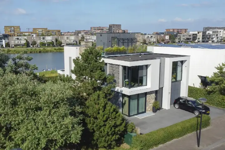 Detached house for sale: Larikslaan 33, Rieteiland-Oost Amsterdam