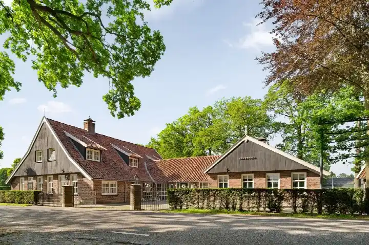 Twee-onder-één-kap te koop: Lattropperstraat 112, Buitengebied Denekamp Denekamp