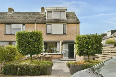 Hoekwoning te koop: Laurierstraat 1, Dubbeldam-Noord Dordrecht