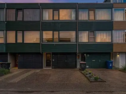 Terraced house for sale: Laurierstraat 44, De Mheen Apeldoorn