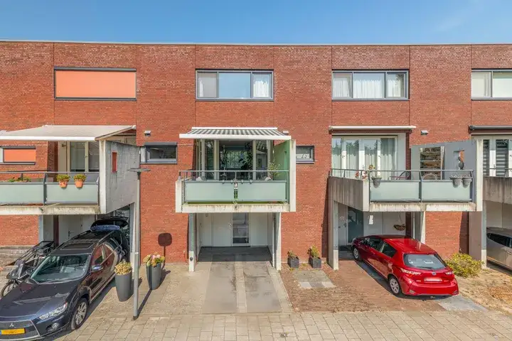 Terraced house for sale: Lauwers 24, De Venen / Craeyenburch Nootdorp