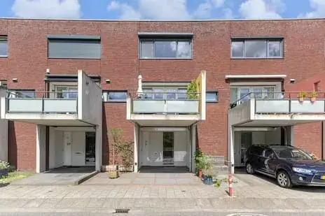 Terraced house for sale: Lauwers 28, De Venen / Craeyenburch Nootdorp