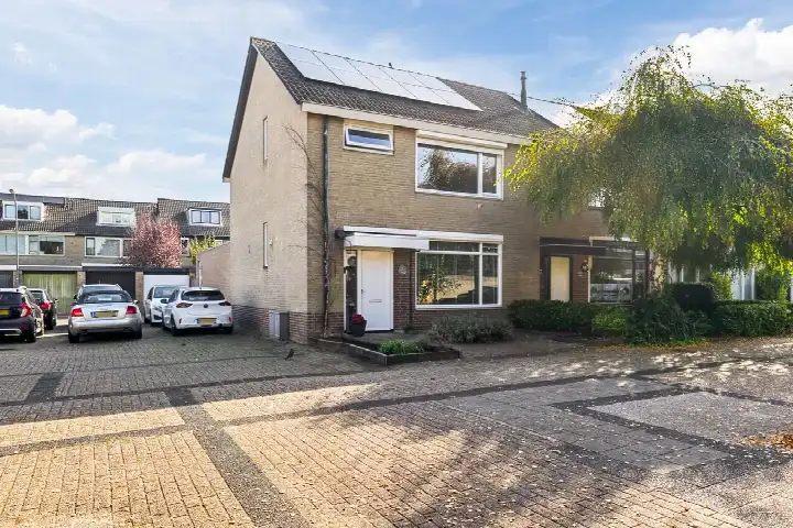 Hoekwoning te koop: Lavendelhof 31, Kruidenbuurt Oosterhout (Nb)