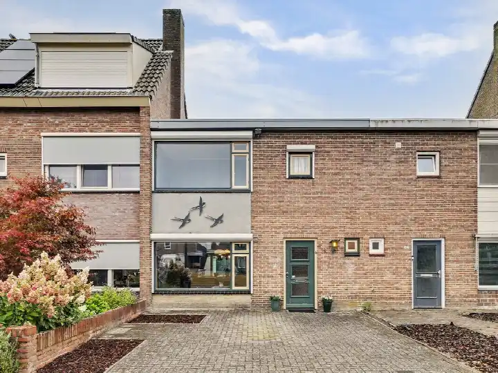 Tussenwoning te koop: Lavendelstraat 15, Jeruzalem Bergeijk