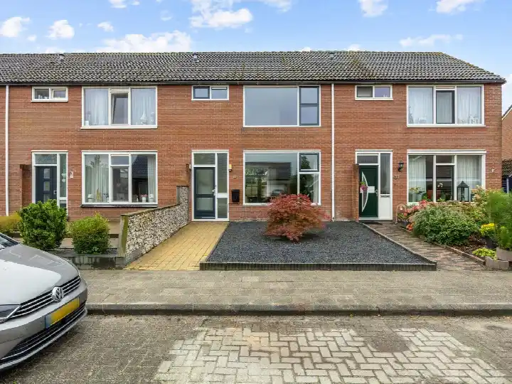 Tussenwoning te koop: Laweistraat 33, De Wilp (gedeeltelijk) De Wilp