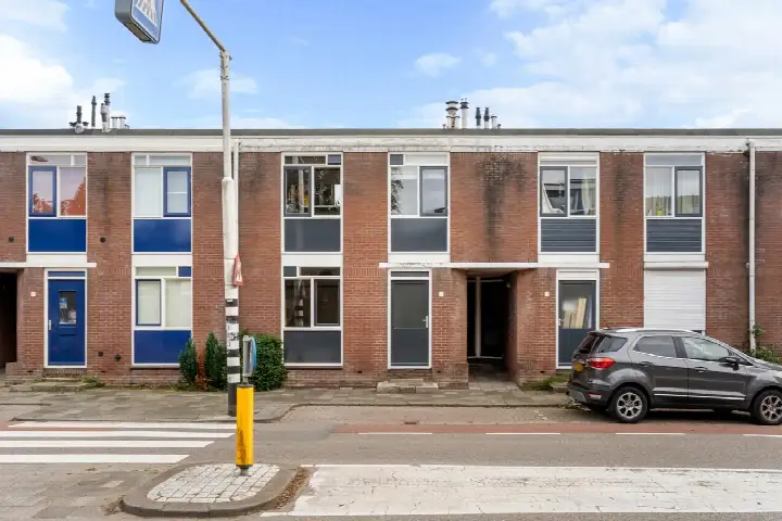 Terraced house for sale: Lazaruskade 29, De Korte Akkeren Oud Gouda