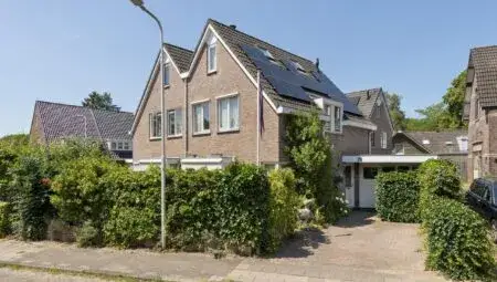 Tussenwoning te koop: Lebretweg 20, Dennenkamp Oosterbeek