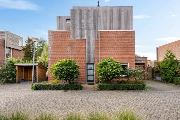 Detached house for sale: Leegeweg 4-22, De Held Groningen