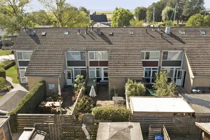 Tussenwoning te koop: Leegwar 6, Woudsend Woudsend