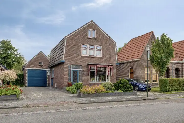 Detached house for sale: Leeksterweg 18, Haulerwijk-Noord-Oost Haulerwijk