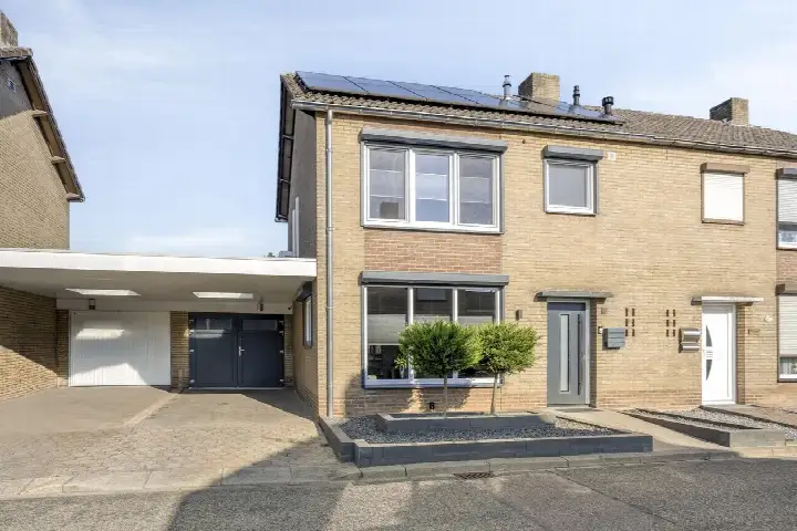 Terraced house for sale: Leenakker 18, Martin Giessen-Bosstraat Swalmen