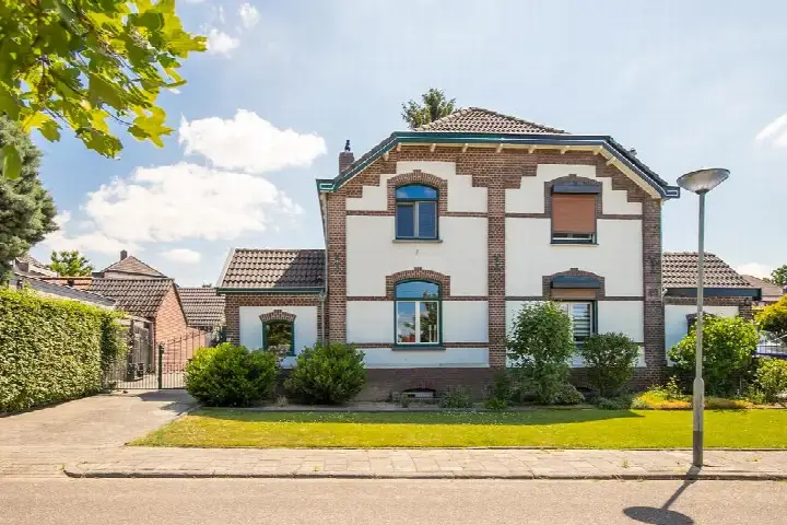 Twee-onder-één-kap te koop: Leenstraat 4, Leenhof Landgraaf