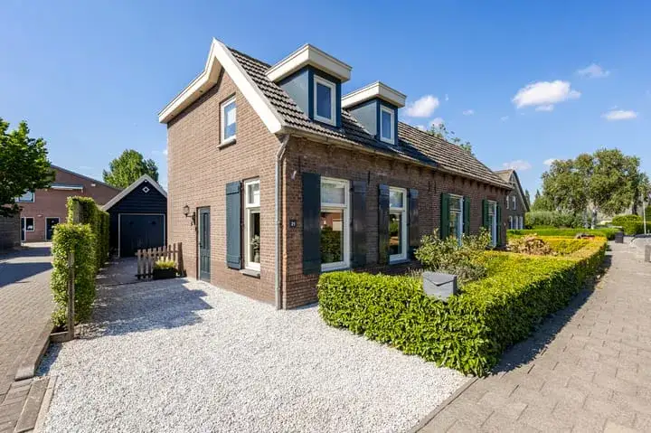 Semi-detached for sale: Leerbroekseweg 21, Leerbroek kern Leerbroek